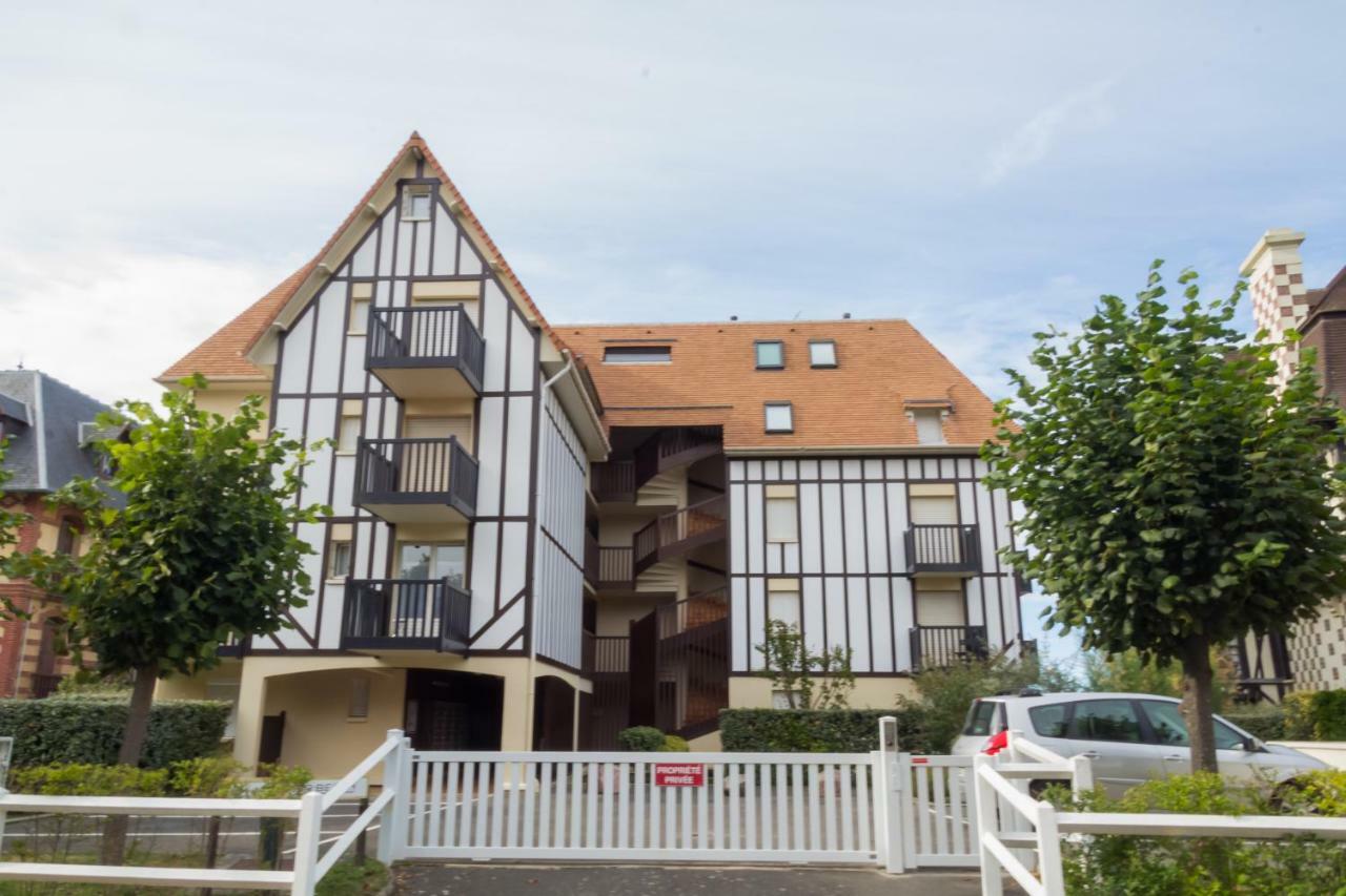 Joli Studio Avec Vue Panoramique Sur La Mer Houlgate Eksteriør bilde